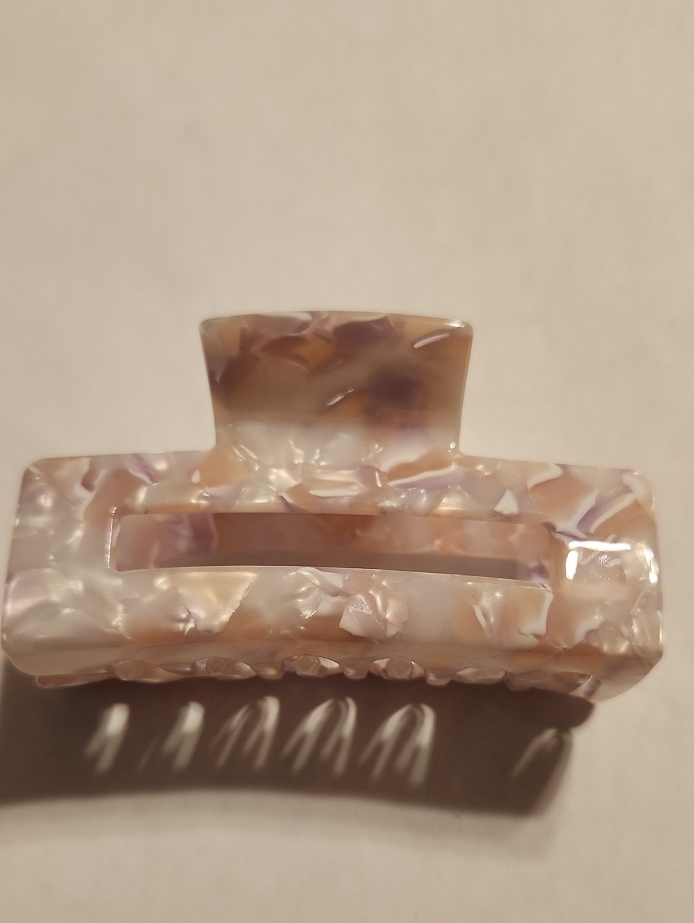 NWOT Lilac/Cream Acetate Hair Clip 3 inches